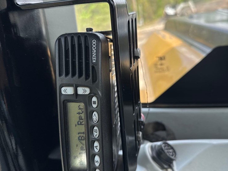 2022-caterpillar-982m-image-42