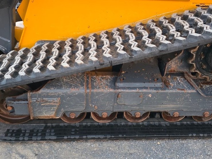 2023-deere-331g-image-27