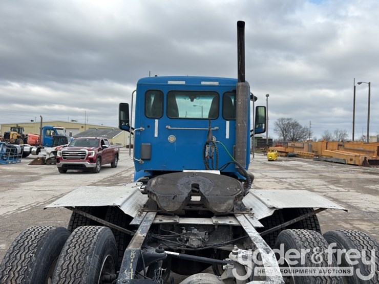 2018-peterbilt-579-image-84