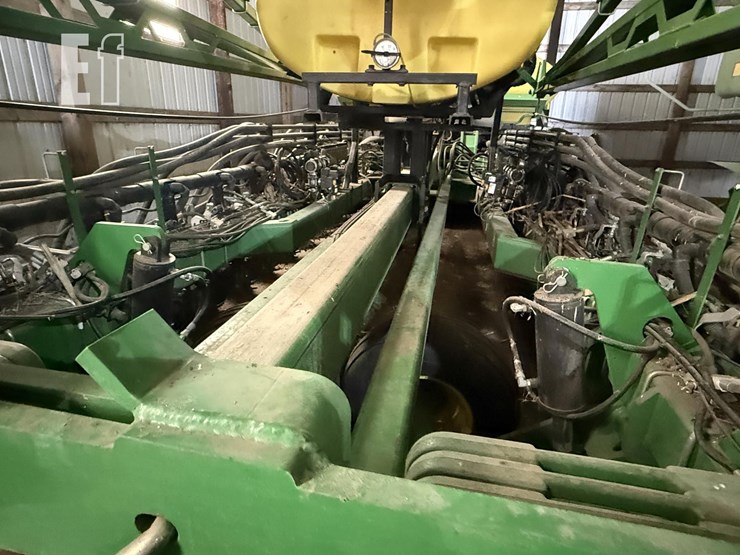 2010-john-deere-db60-image-27