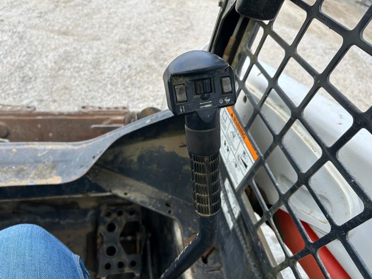 bobcat-t550-image-21