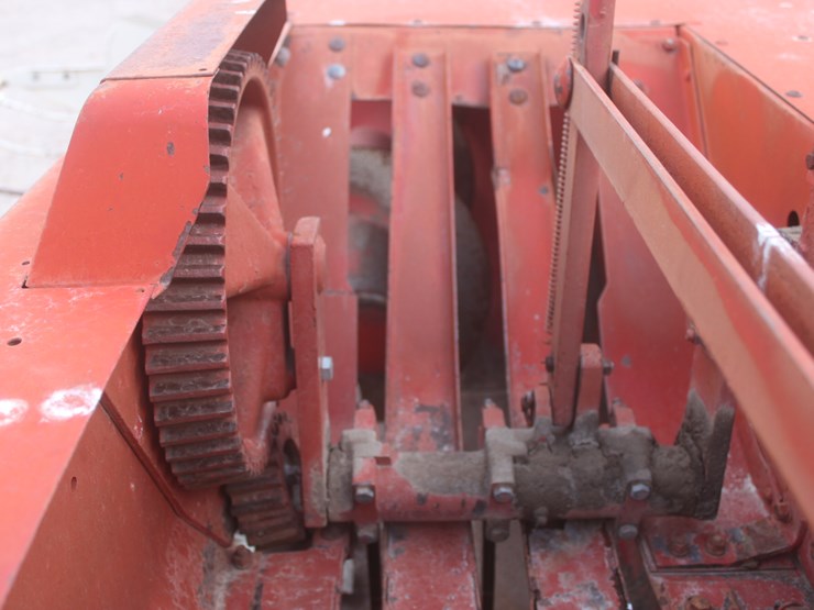 international-430-image-30