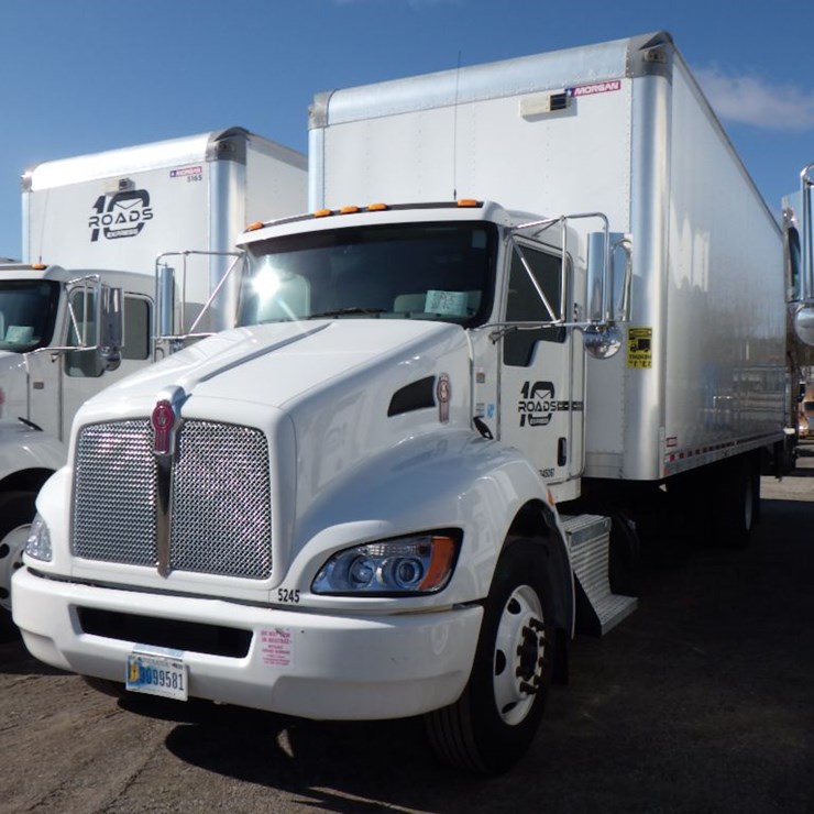 2022 KENWORTH T270