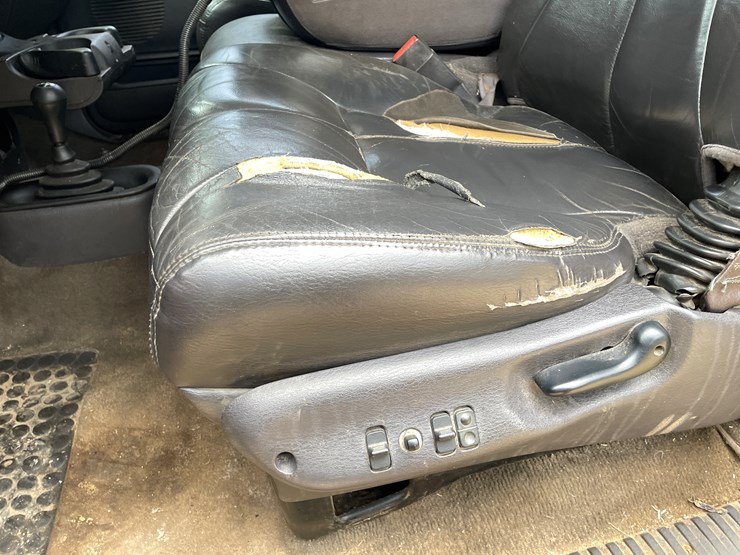 2001-dodge-ram-2500-image-60