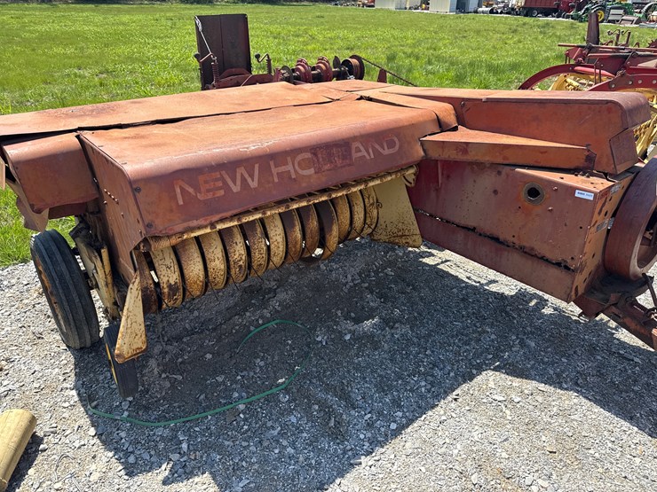 new-holland-273-image-1