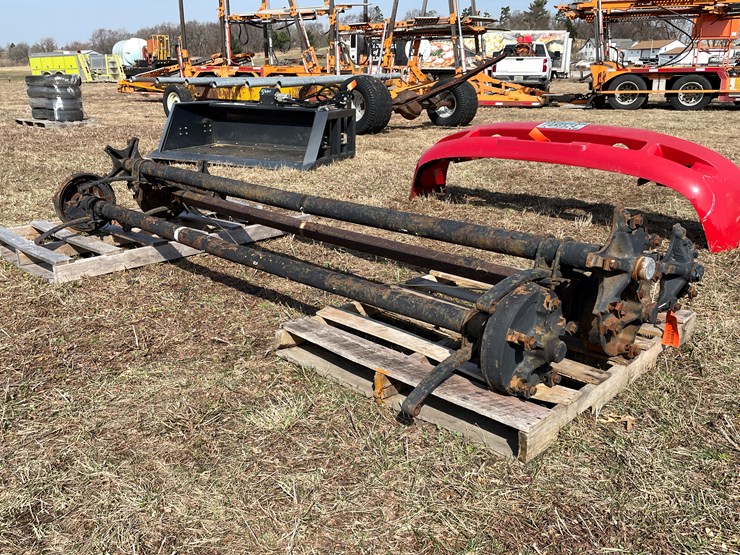 #10693-•-(4)-trailer-house-axles-image-2