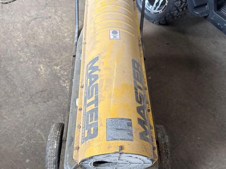 master-co-190,000-btu-torpedo-heater-model-mh-190t-kfa-image-3