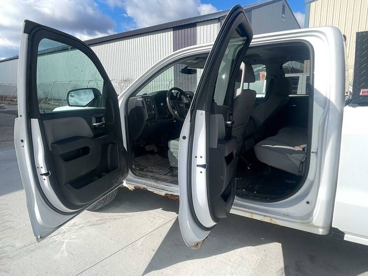 2017-chevrolet-1500-image-50