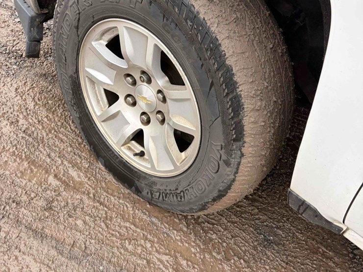 2018-chevrolet-silverado-lt-image-8