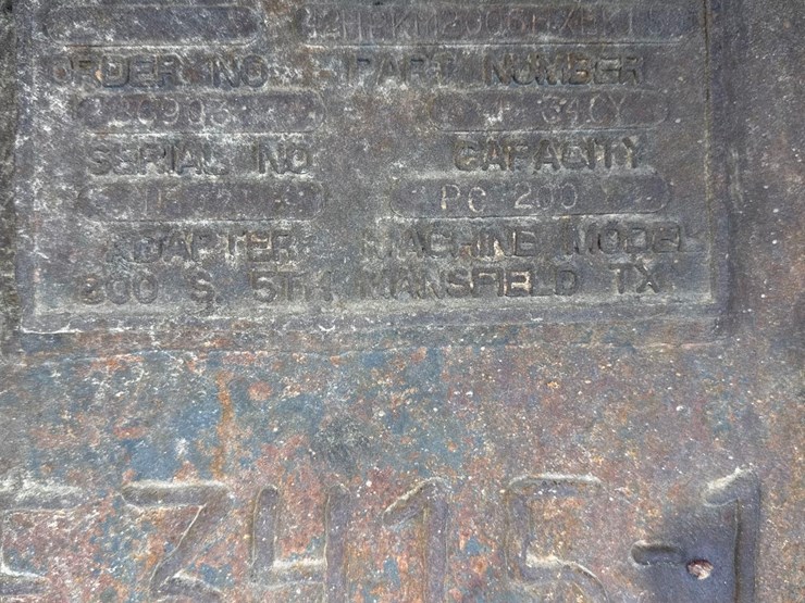 2018-komatsu-pc210-lc-11-image-8