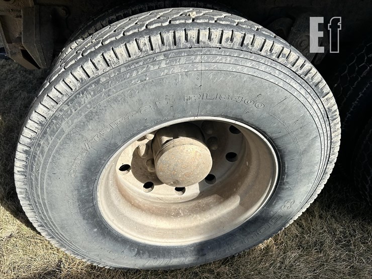 1991-freightliner-fld120-image-9