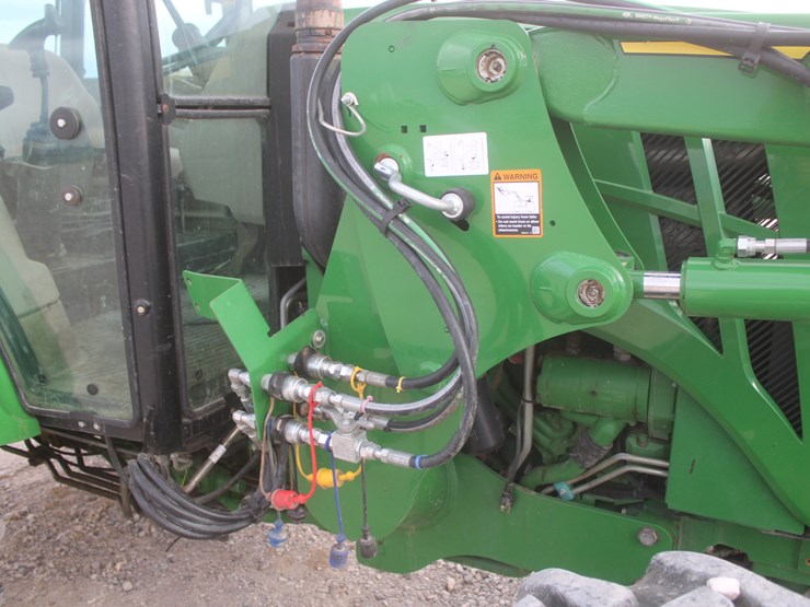 2013-john-deere-5100e-image-67
