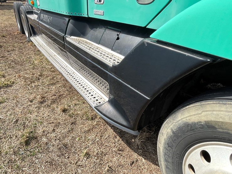 2002-caterpillar-c15-image-47