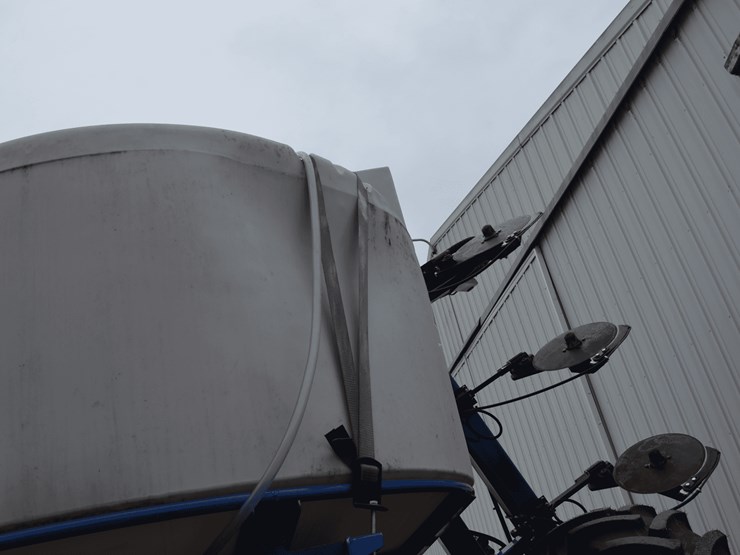 blu-jet-unverferth-4015-liquid-applicator-image-12