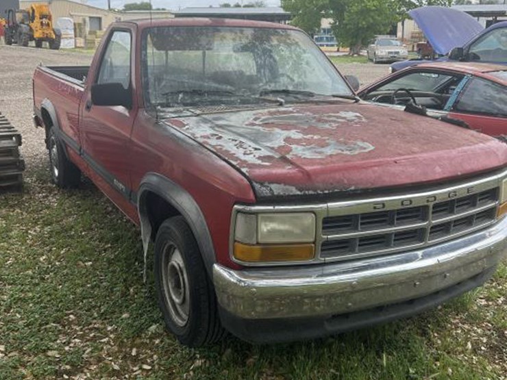 1993-dodge-dakota-image-3