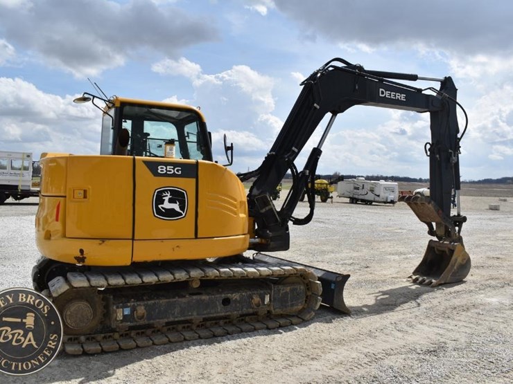 2021-deere-85g-image-8