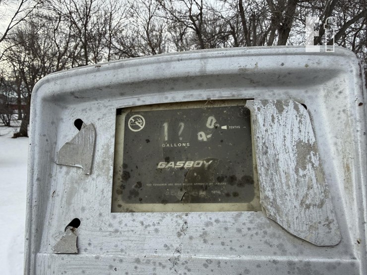 560-gal.-gas-tank-image-6