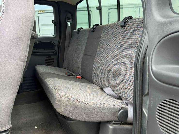 2002-dodge-ram-2500-image-16