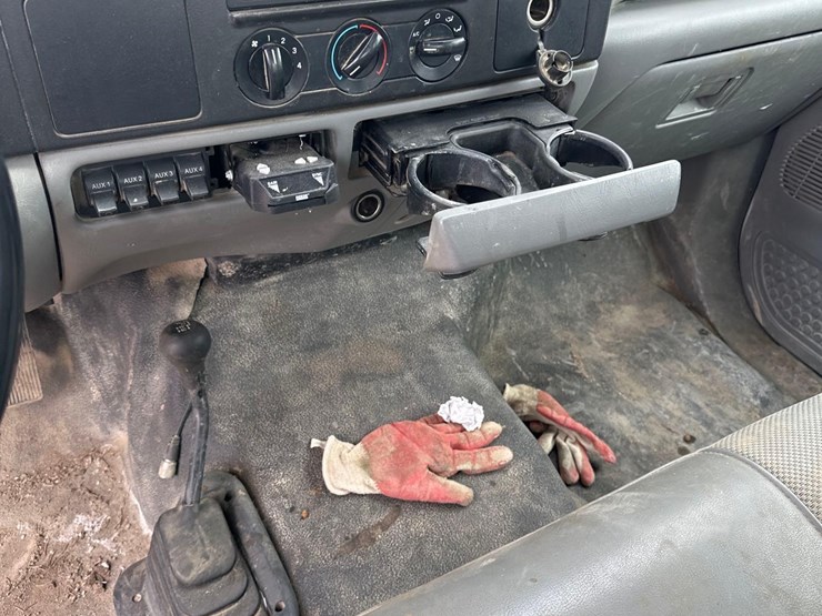 2006-ford-f350-image-15