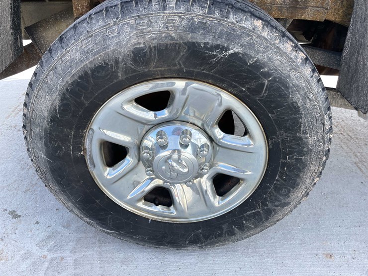 2015-dodge-2500-image-44