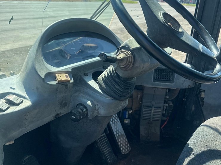 2004-komatsu-wa250-5l-image-25