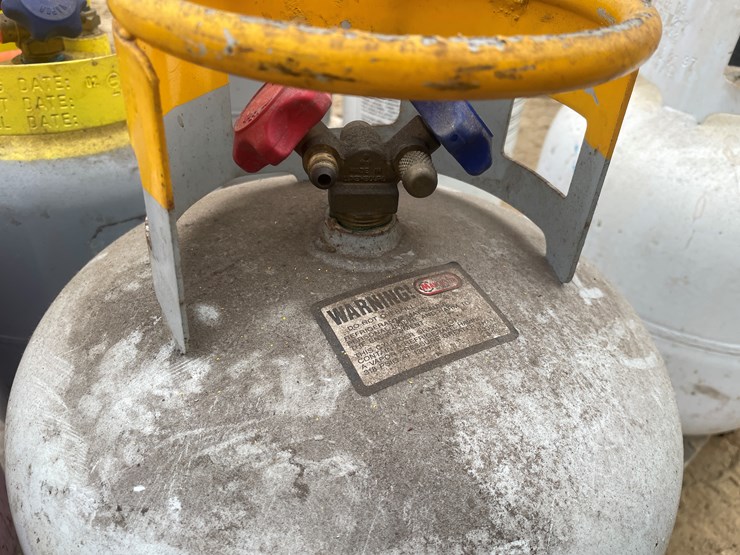 #3922-•-(7)-refrigerant-tanks-and-(1)-nitrogen/argon-tank-image-19