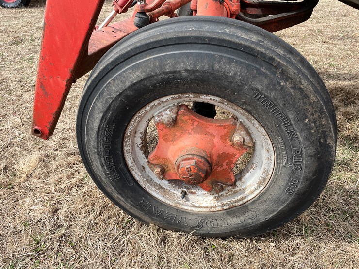 #175-•-case-830-diesel-tractor-image-40