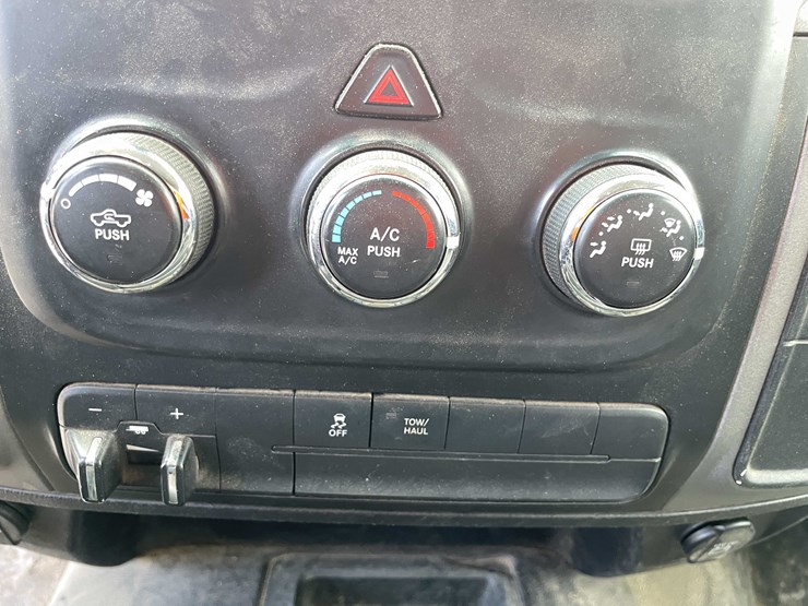 2016-dodge-2500-image-89