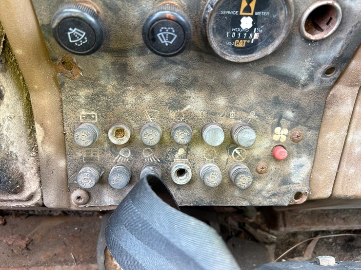 caterpillar-it28f-image-24