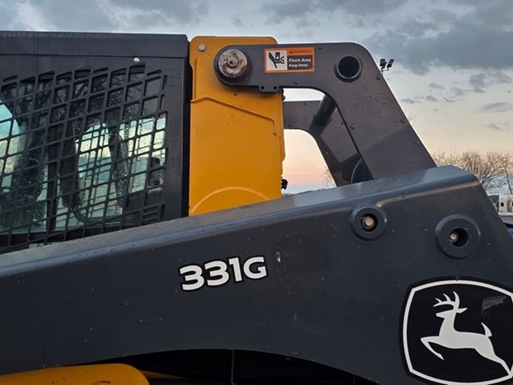 2023-deere-331g-image-26