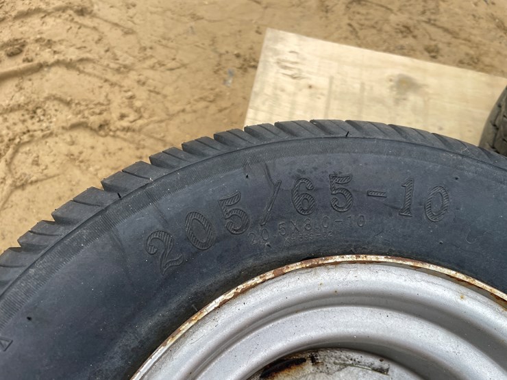 #3923-•-(5)-trailer-tires-image-5