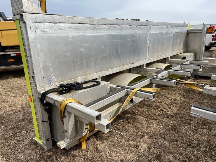 #10719-•-one-side-of-fire-truck-box-image-9