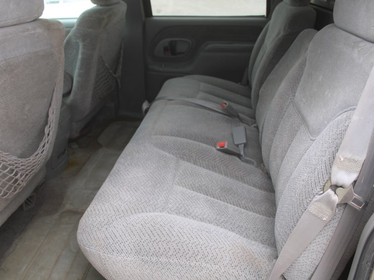 2000-chevrolet-k3500-image-33