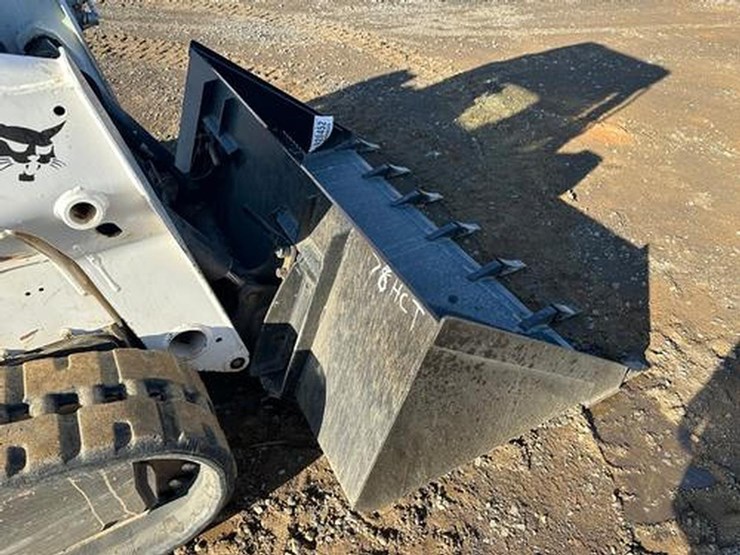 wildcat-80"-skid-steer-high-capacity-tooth-bucket-image-4