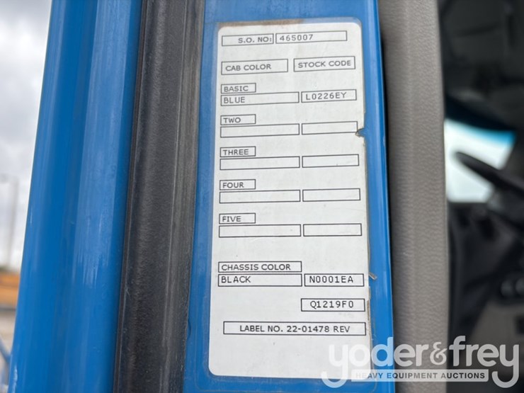 2018-peterbilt-579-image-51