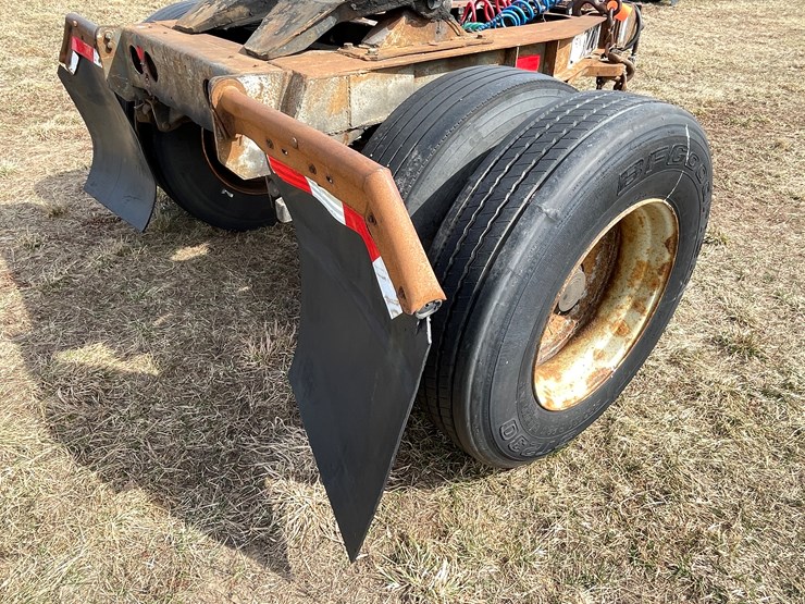 1982-fruehauf-semi-image-17