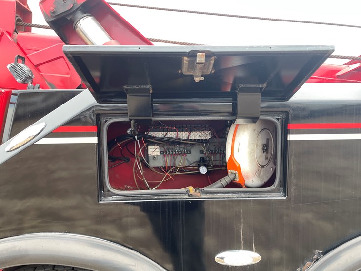 1989-peterbilt-379-image-37