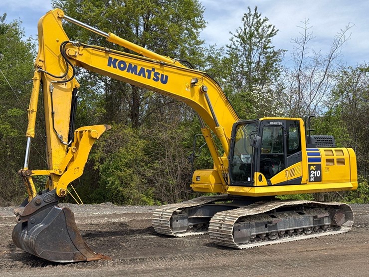 2021-komatsu-pc210-lc-11-image-1