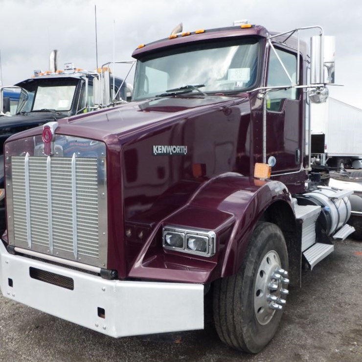 2011 KENWORTH T800