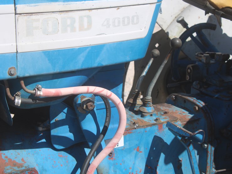 1966-ford-4000-image-22