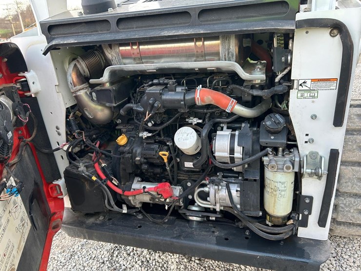 2023-bobcat-t770-image-15