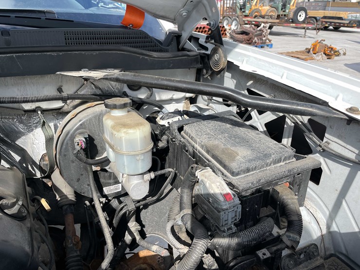 2014-chevrolet-1500-image-14