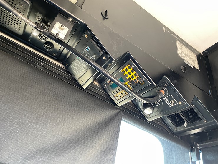 #167-•-2004-gillig-passenger-bus-(has-wi-title)-image-33