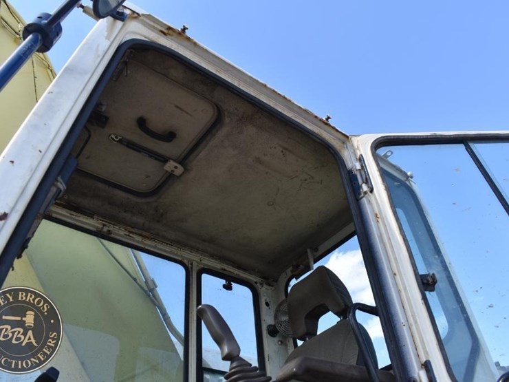 komatsu-pc300-5k-image-47