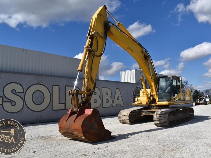 2013-komatsu-pc360-lc-10-image-3