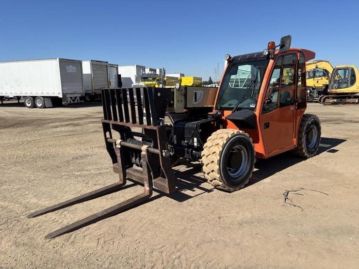 2017-jlg-g5-18a-image-1