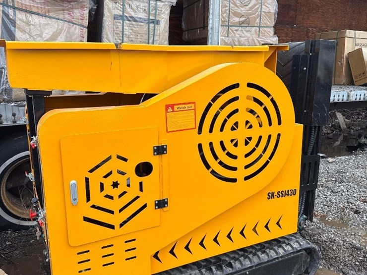 new-sdlool-co-mobile-jaw-crusher-model-sk-ssj430-image-1