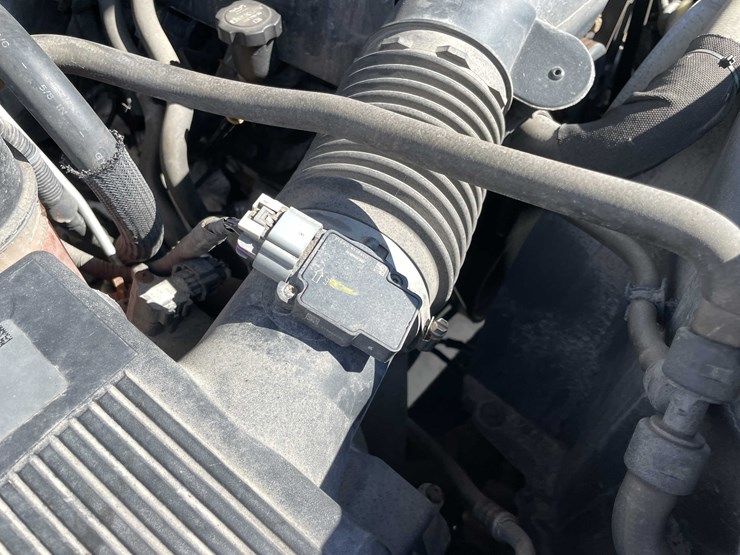 2015-chevrolet-1500-image-13