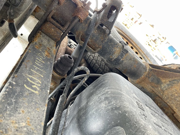 2017-chevrolet-1500-image-35