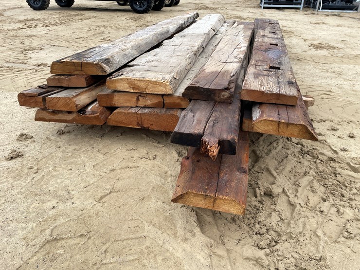 #3979-•-(15)-hand-hewn-barn-beam-face-boards-image-15